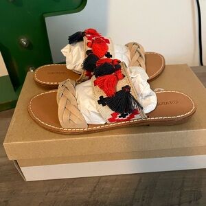 Soludos embroidered  sandals slides NIB size 6 light beige red black